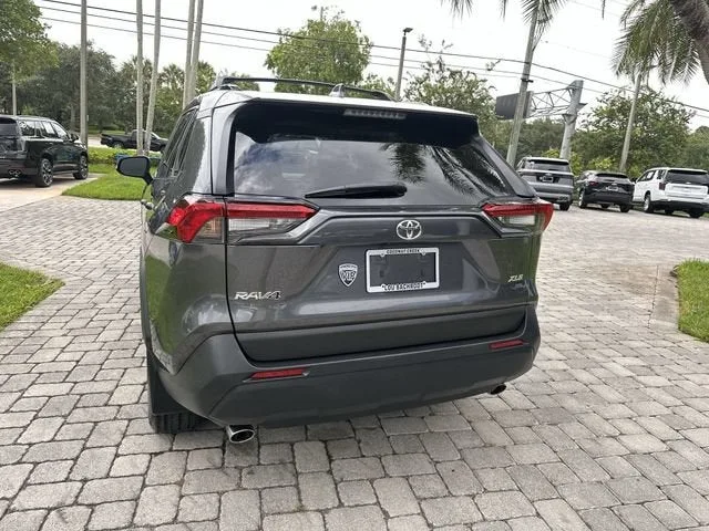 2024 Toyota RAV4 XLE Premium photo 35