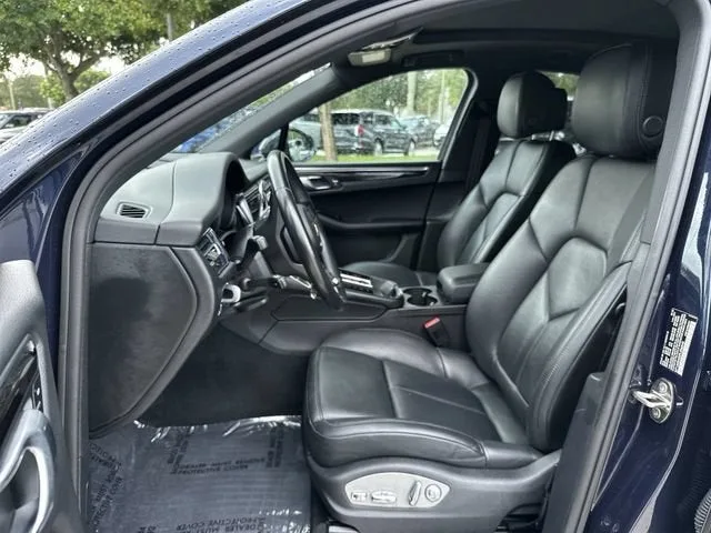 2023 Porsche Macan S photo 30