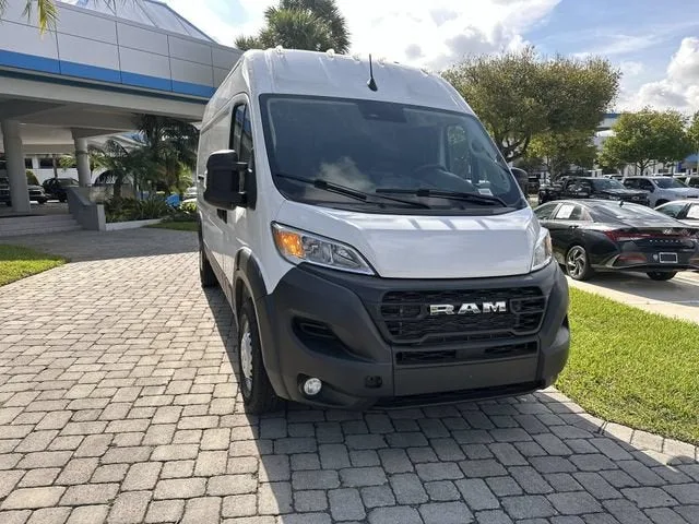2024 RAM ProMaster Cargo Van Tradesman photo 17