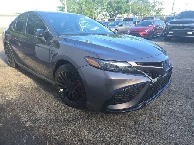2023 Toyota Camry SE photo 5