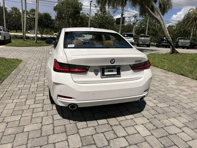 2025 BMW 3 Series 330i photo 35