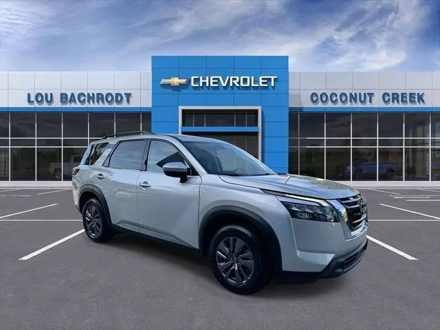 2025 Nissan Pathfinder SV photo 2