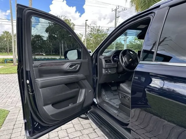2024 Chevrolet Tahoe LT photo 22