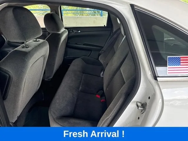 2015 Chevrolet Impala LS photo 3