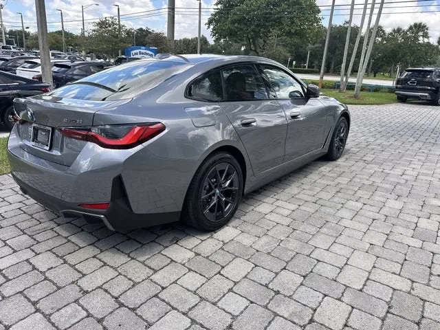 2023 BMW i4 eDrive35 photo 36