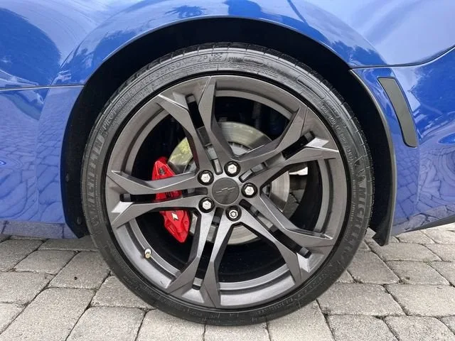 2019 Chevrolet Camaro 2SS photo 11