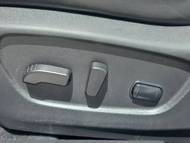 2022 Nissan Rogue Sport SV photo 24