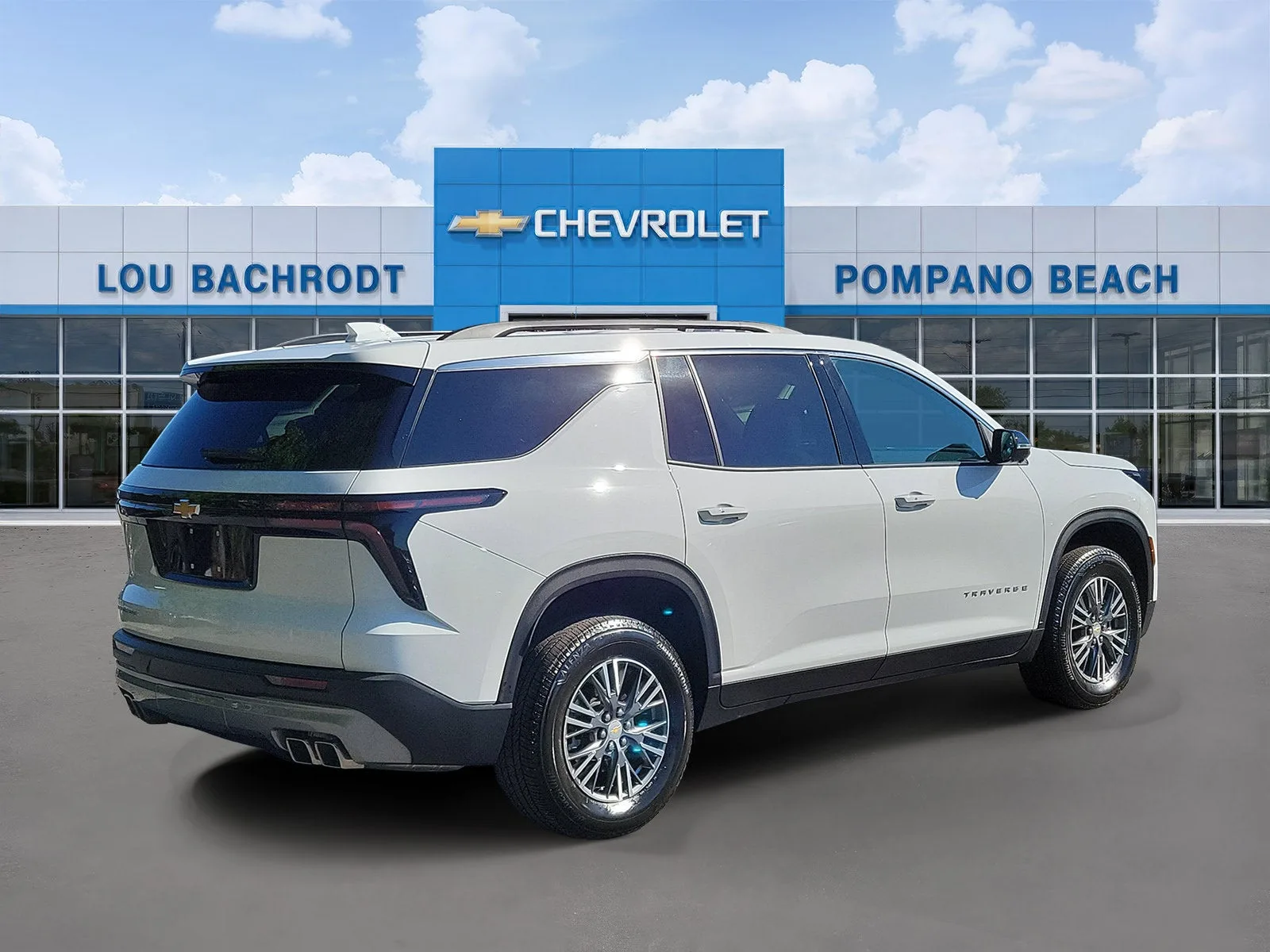 2025 Chevrolet Traverse LT photo 3