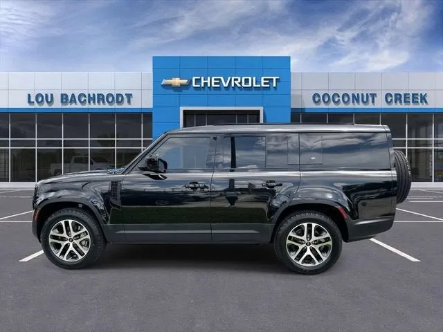 2023 Land Rover Defender SE photo 5