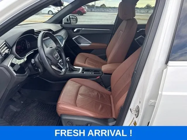2022 Audi Q3 S line Premium photo 2