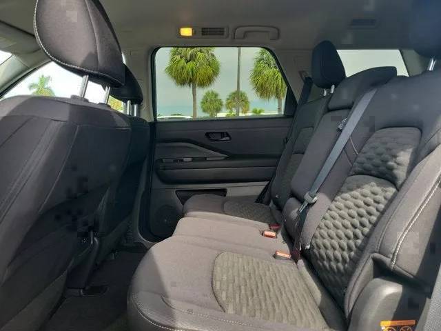 2024 Nissan Pathfinder SV photo 13