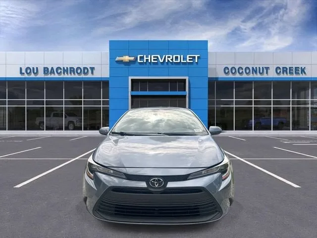 2024 Toyota Corolla LE photo 3