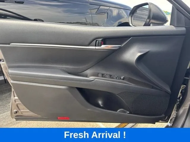 2021 Toyota Camry SE Nightshade photo 12