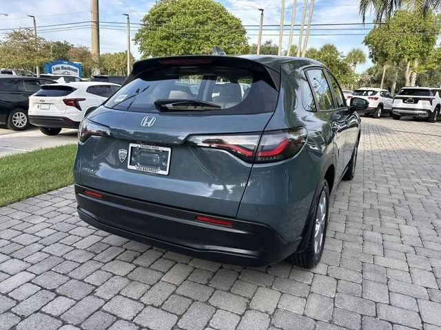 2024 Honda HR-V LX photo 35