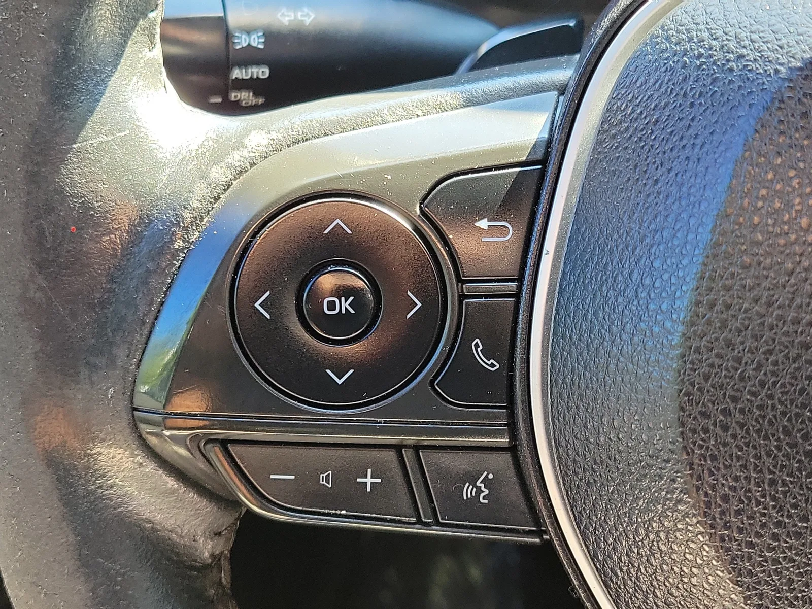2020 Toyota Corolla SE photo 25