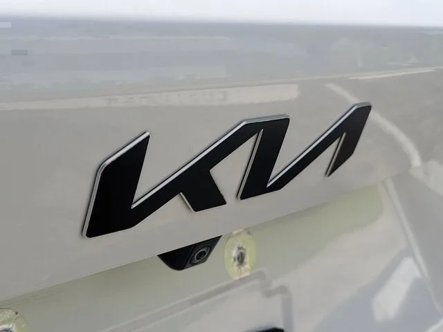 2025 Kia Sorento Hybrid EX photo 10