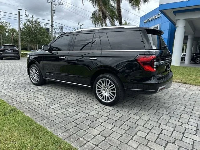2022 Ford Expedition Platinum photo 33