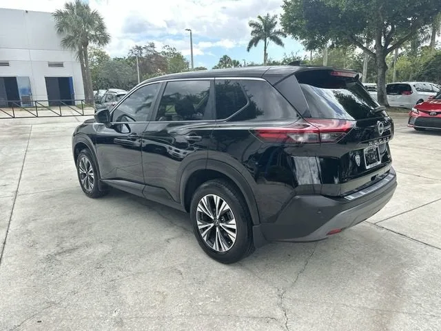 2023 Nissan Rogue SV photo 35