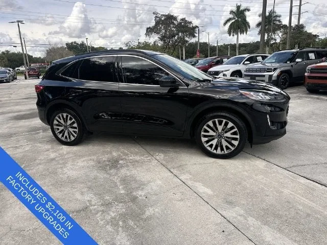 2021 Ford Escape Titanium photo 15