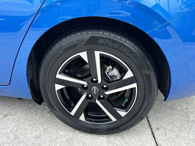 2025 Nissan Sentra SV photo 11