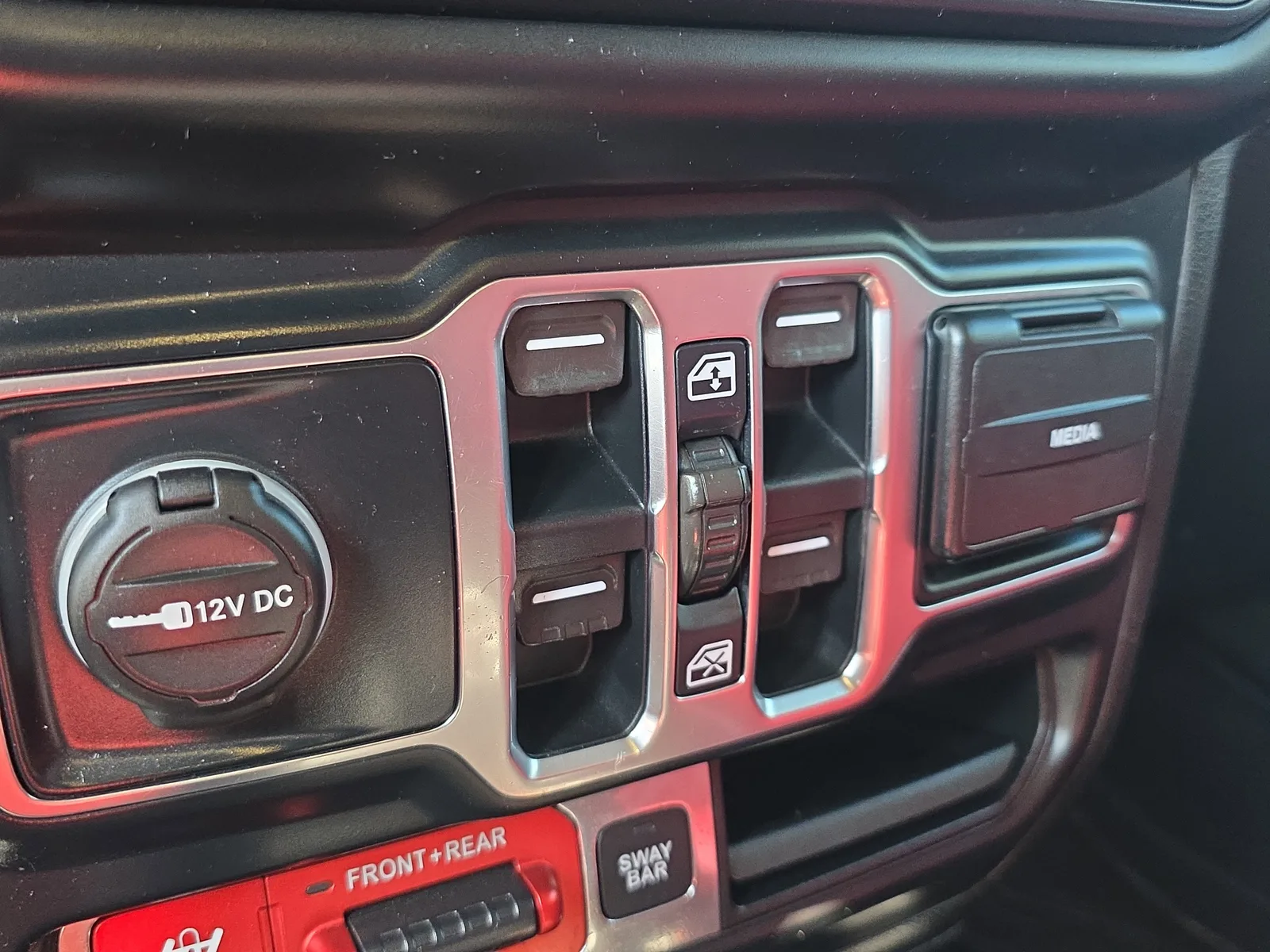 2020 Jeep Wrangler Unlimited Rubicon photo 31