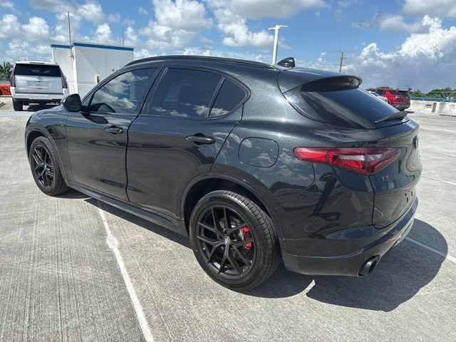 2020 Alfa Romeo Stelvio Ti photo 15