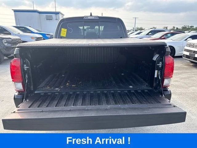 2023 Toyota Tacoma 4WD SR photo 19
