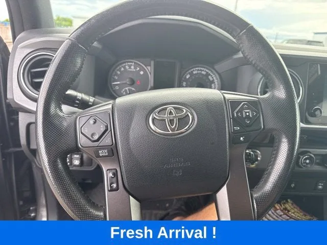 2017 Toyota Tacoma SR5 photo 5