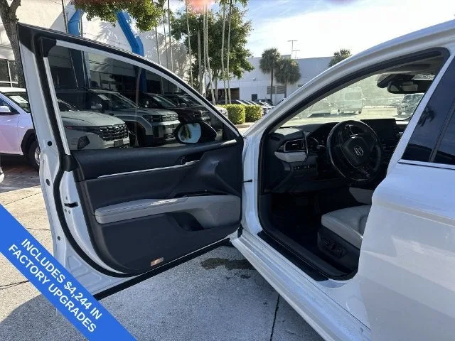 2023 Toyota Camry XSE photo 22