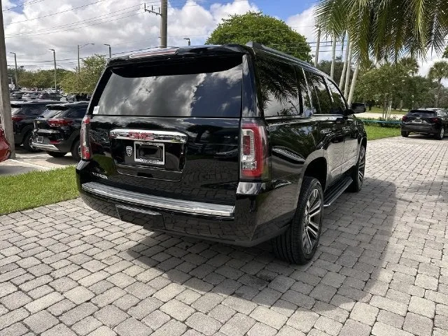 2019 GMC Yukon Denali photo 36