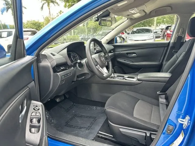 2025 Nissan Sentra SV photo 22