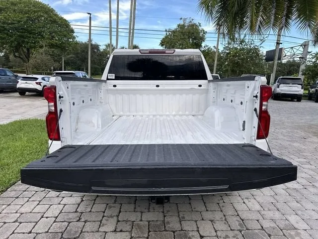 2023 Chevrolet Silverado 1500 RST photo 28