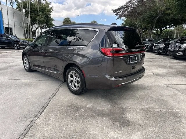 2023 Chrysler Pacifica Limited photo 34