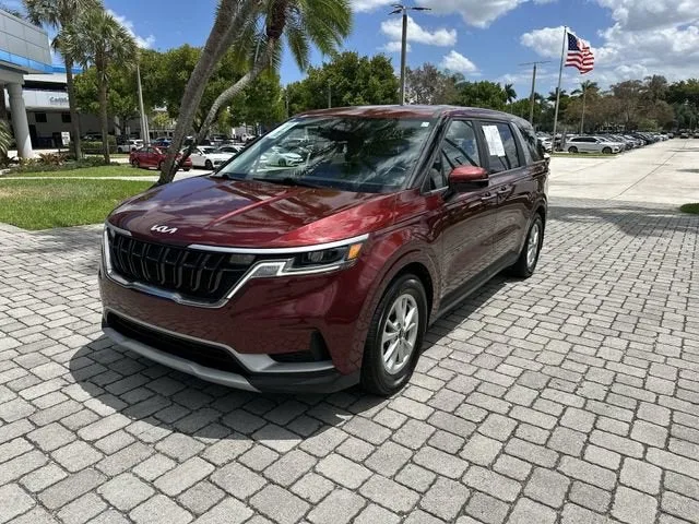 2024 Kia Carnival LX photo 33