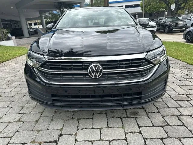 2024 Volkswagen Jetta SE photo 19