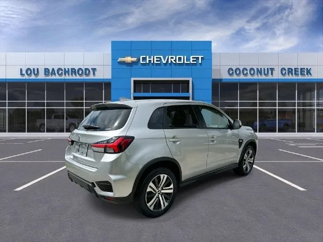 2025 Mitsubishi Outlander Sport S photo 8
