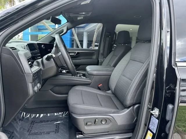 2026 Chevrolet Suburban LS photo 30