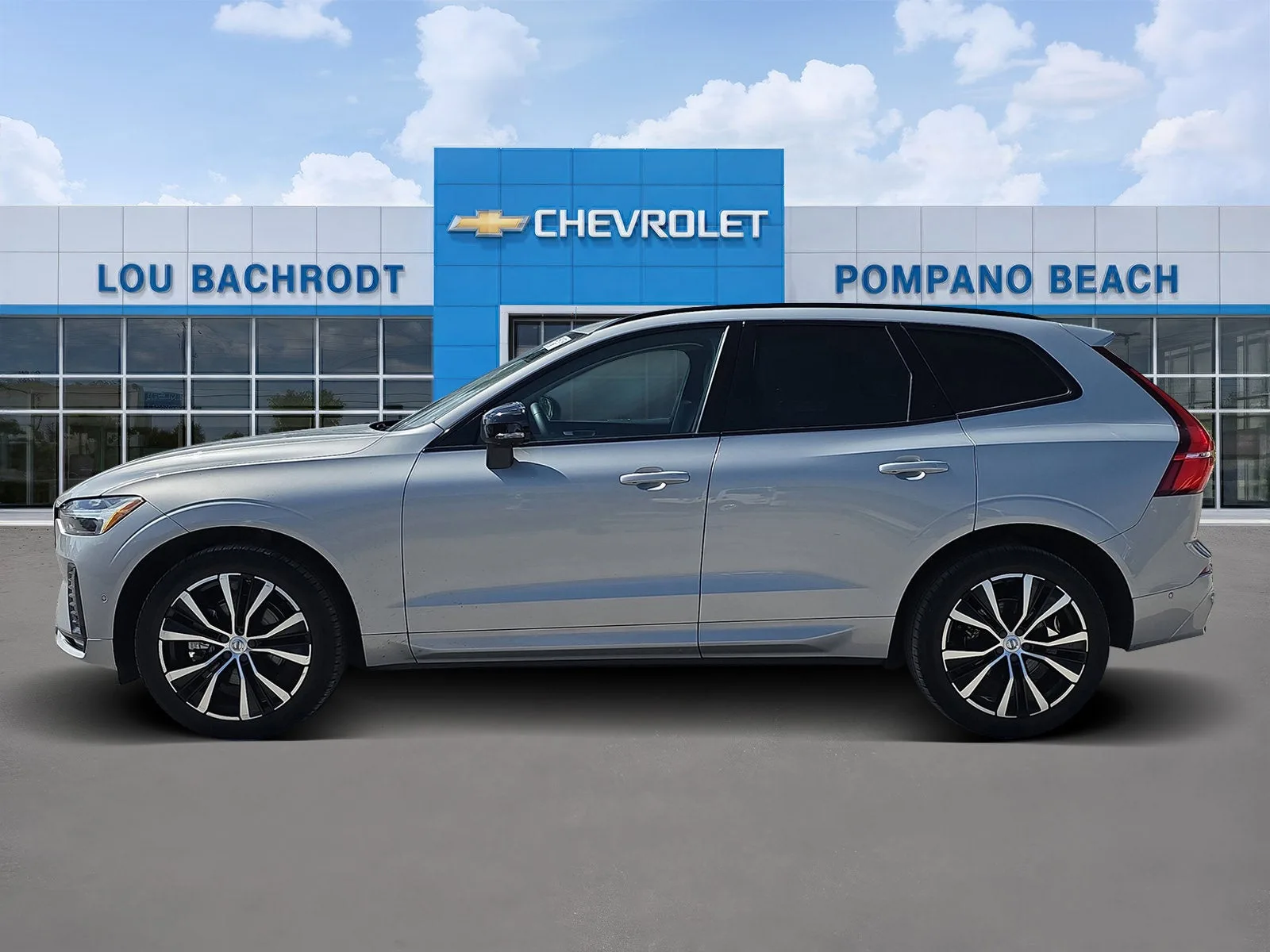 2024 Volvo XC60 Plus Dark Theme photo 4