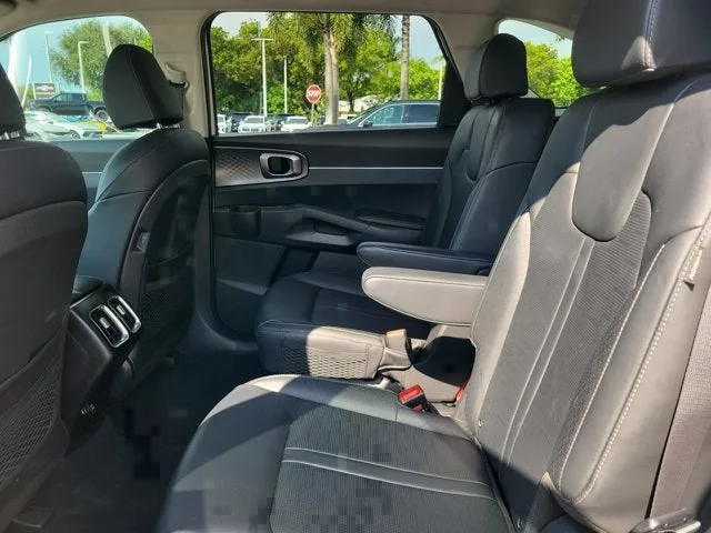 2025 Kia Sorento Hybrid EX photo 15