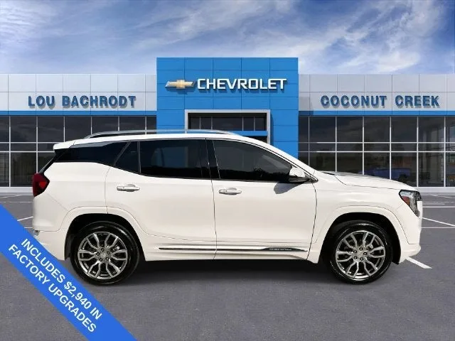 2024 GMC Terrain Denali photo 9
