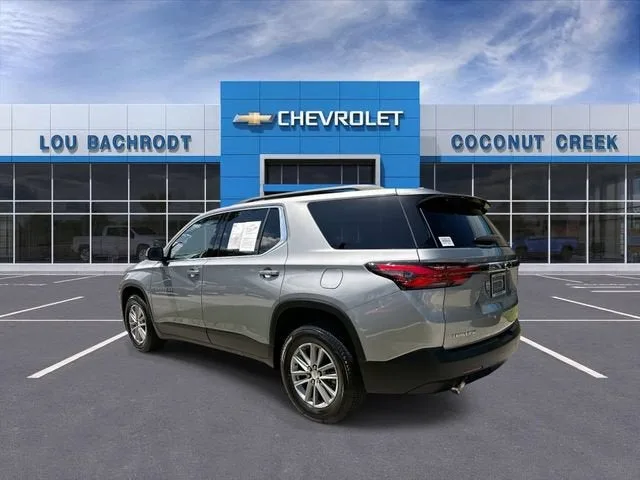 2023 Chevrolet Traverse LT Cloth photo 6
