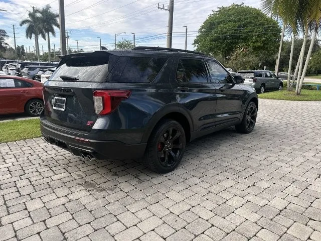 2023 Ford Explorer ST photo 38