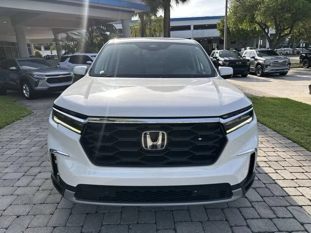 2023 Honda Pilot EX-L 7 Passenger photo 18