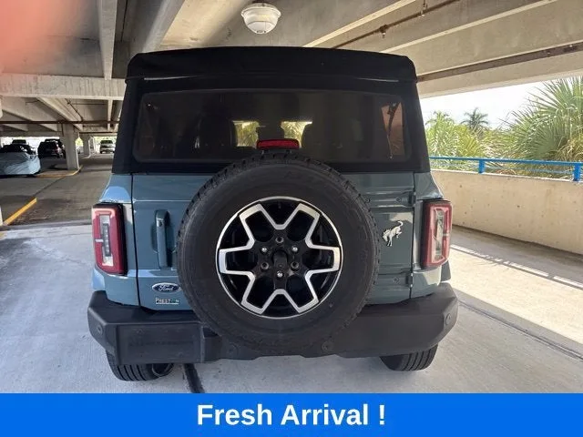 2022 Ford Bronco Base photo 19