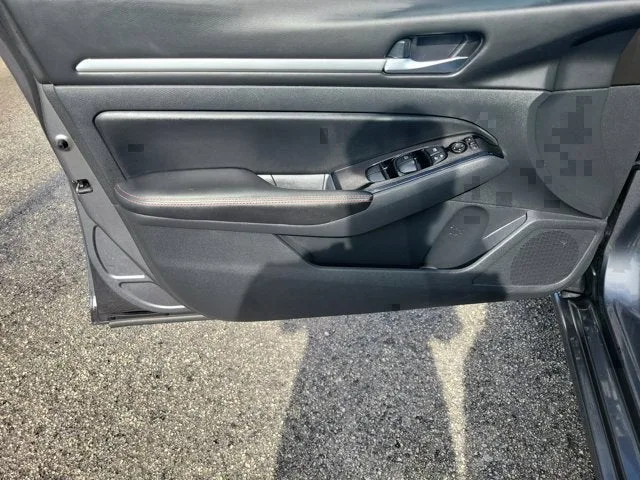 2024 Nissan Altima 2.5 SR photo 23
