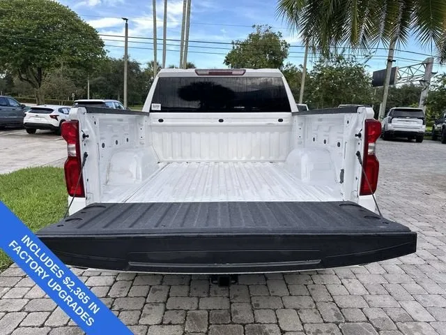 2023 Chevrolet Silverado 1500 RST photo 28