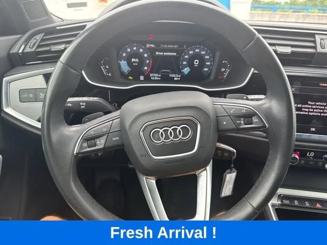 2025 Audi Q3 S line Premium photo 6