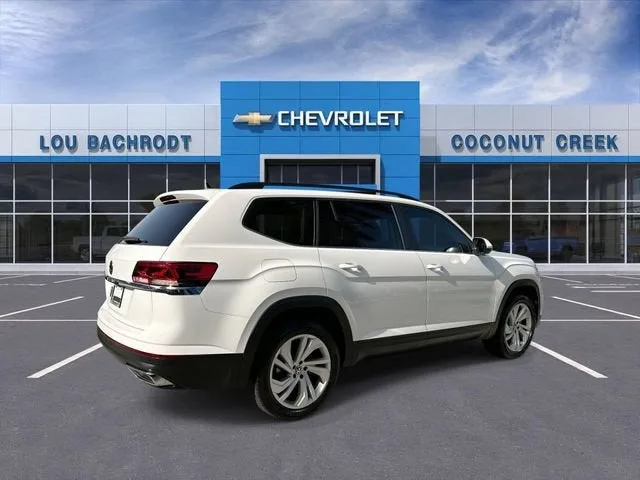 2022 Volkswagen Atlas 2.0T SE w/Technology photo 8