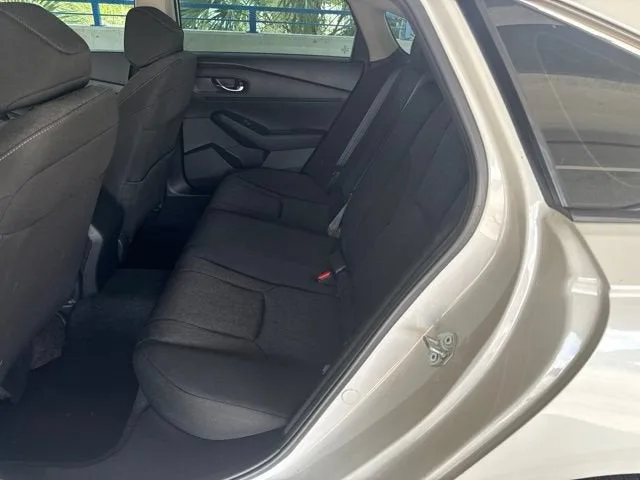 2023 Honda Accord Sedan LX photo 3