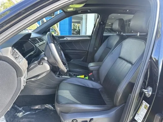 2022 Volkswagen Tiguan SE R-Line Black photo 30